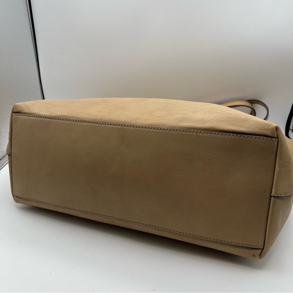 Gucci Horsebit Leather Tote - Picture 7 of 9